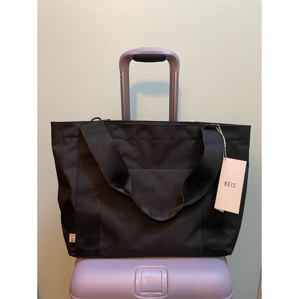 NWT Beisics Tote in Black